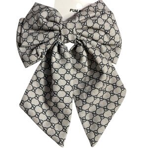 Beautiful Gray Iconic design Fashion Hair Clip